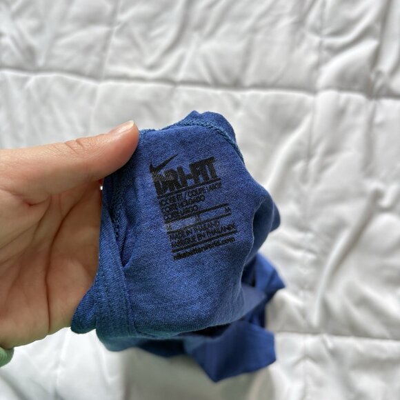 Nike Dri-Fit Tank Top Womens Size Medium Loose Fit T-Back Stretch Blue - Picture 6 of 7